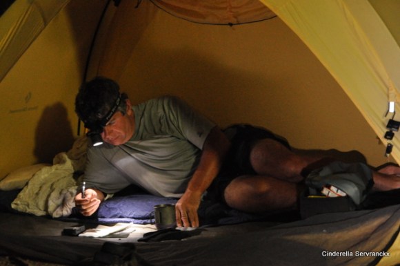 Steve in zijn tent te Merida