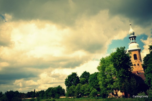 Skirting towards the Czech border