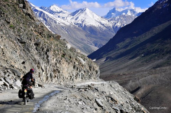 Cycling in Spiti & Lahaul, Indian Himalaya. I just crossed a 4550 meter high pass
