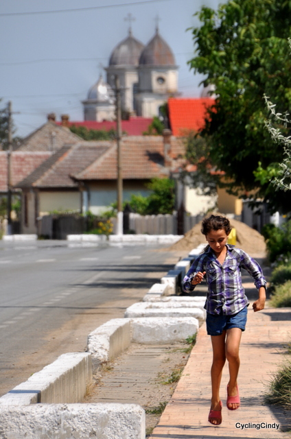 Nice surprise, a skipping girl in my picture