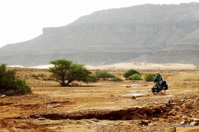 Cycling through the Mauritanian desert was tough as I imagined the desert over after crossing the Sahara
