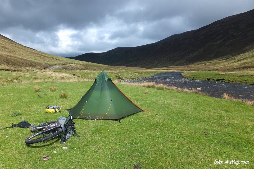 Camping in open view, Scotland